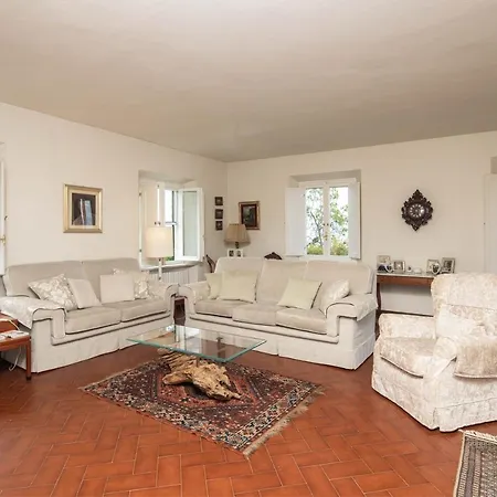 Villa Colomba By Mmega Lastra a Signa